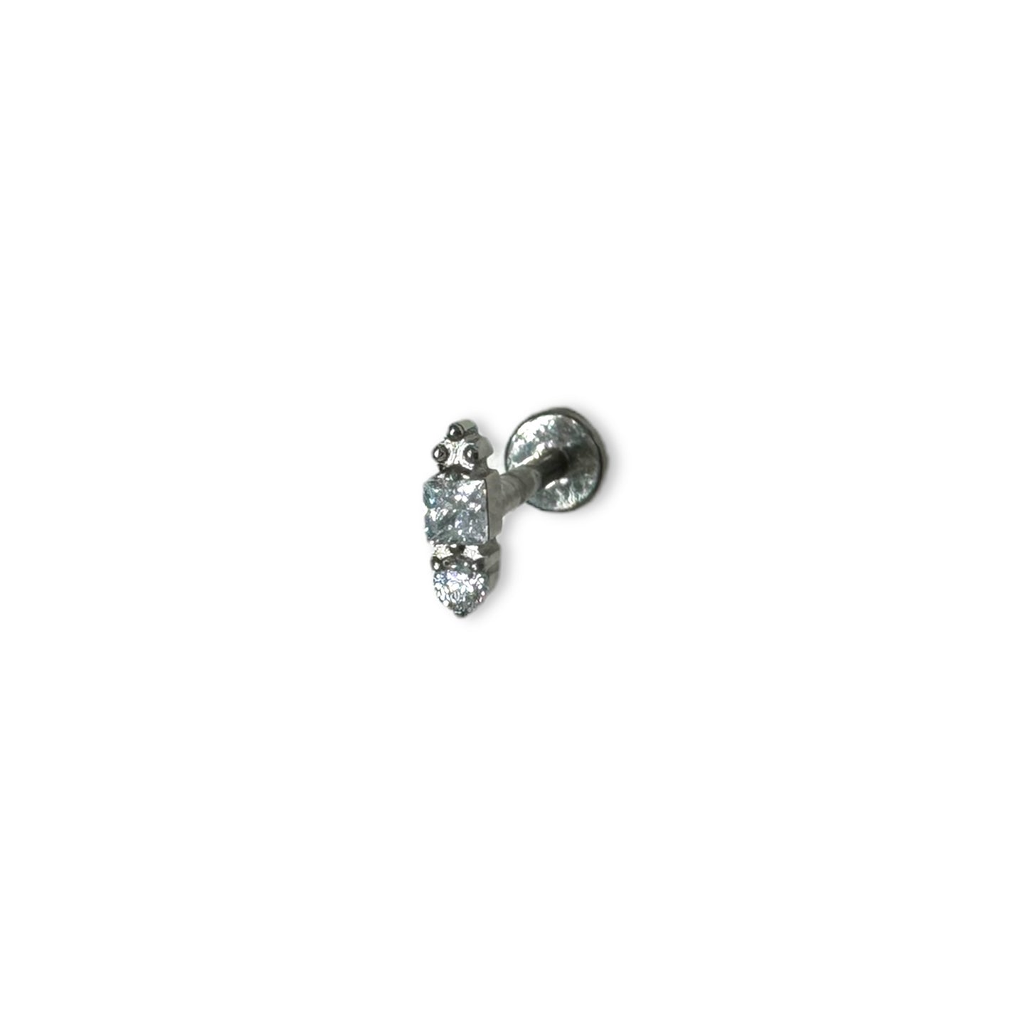 Piercing mini cuadro y triangulo plateado titanio